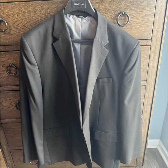 Haggar Men's Elegant gray Blazer. Perfect condition. Worn one time. - Picture 1 of 4